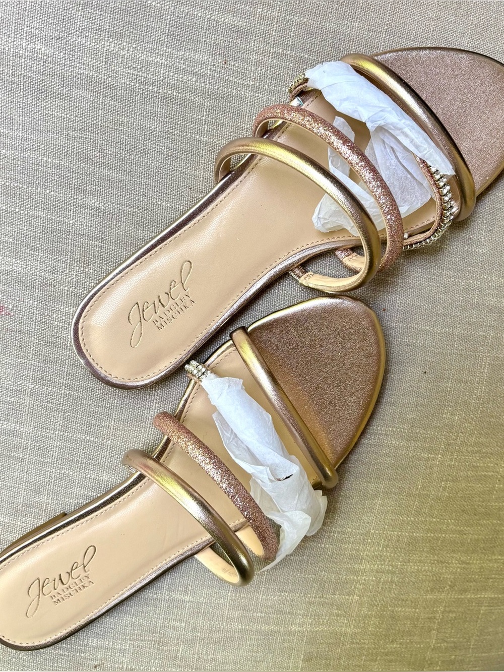 Jewel Badgley Mischka Shimmer Metallic Rose Gold Strappy Slide Sandals-7.5 - Picture 2 of 5